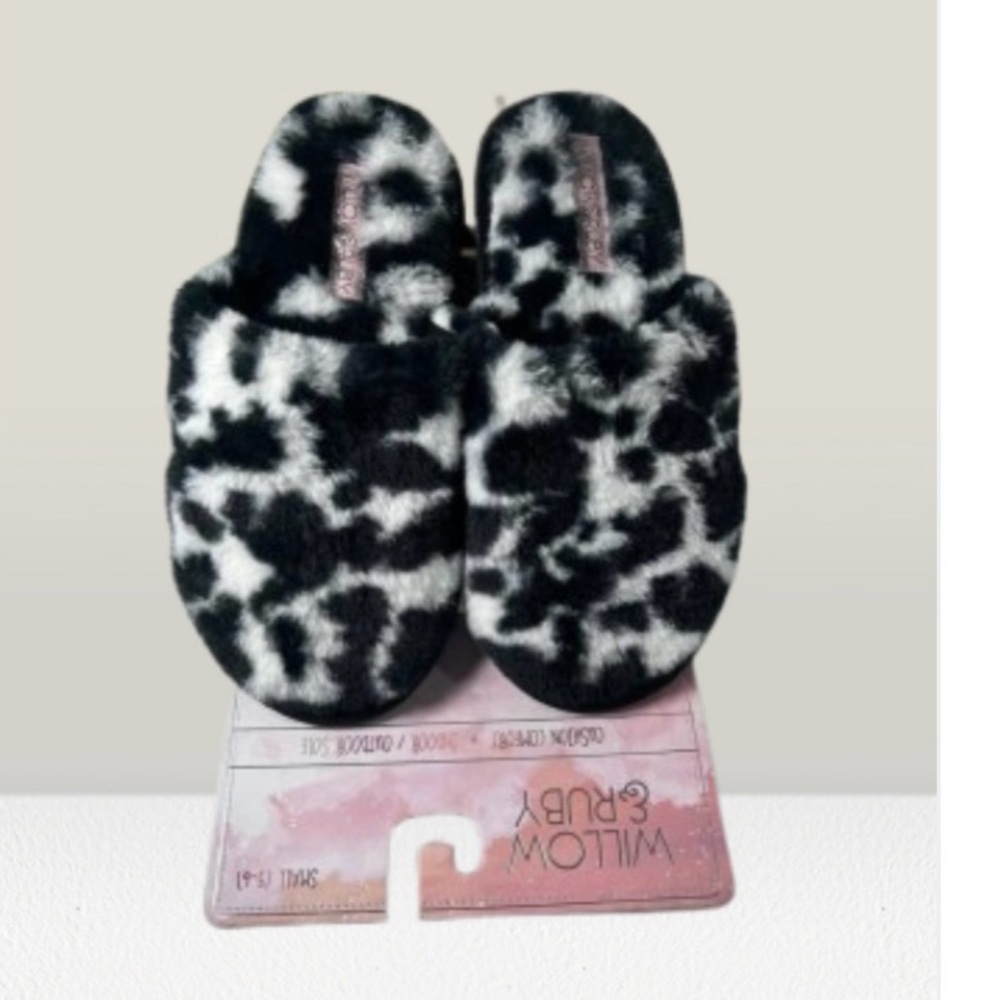 Willow & Ruby Woman’s slippers Size M 7/8 NEW # H-8